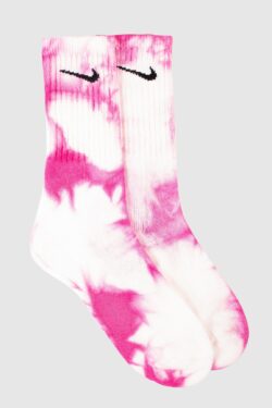 FERAL CAT CALZE NIKE TINTE CON METODO TIE DYE