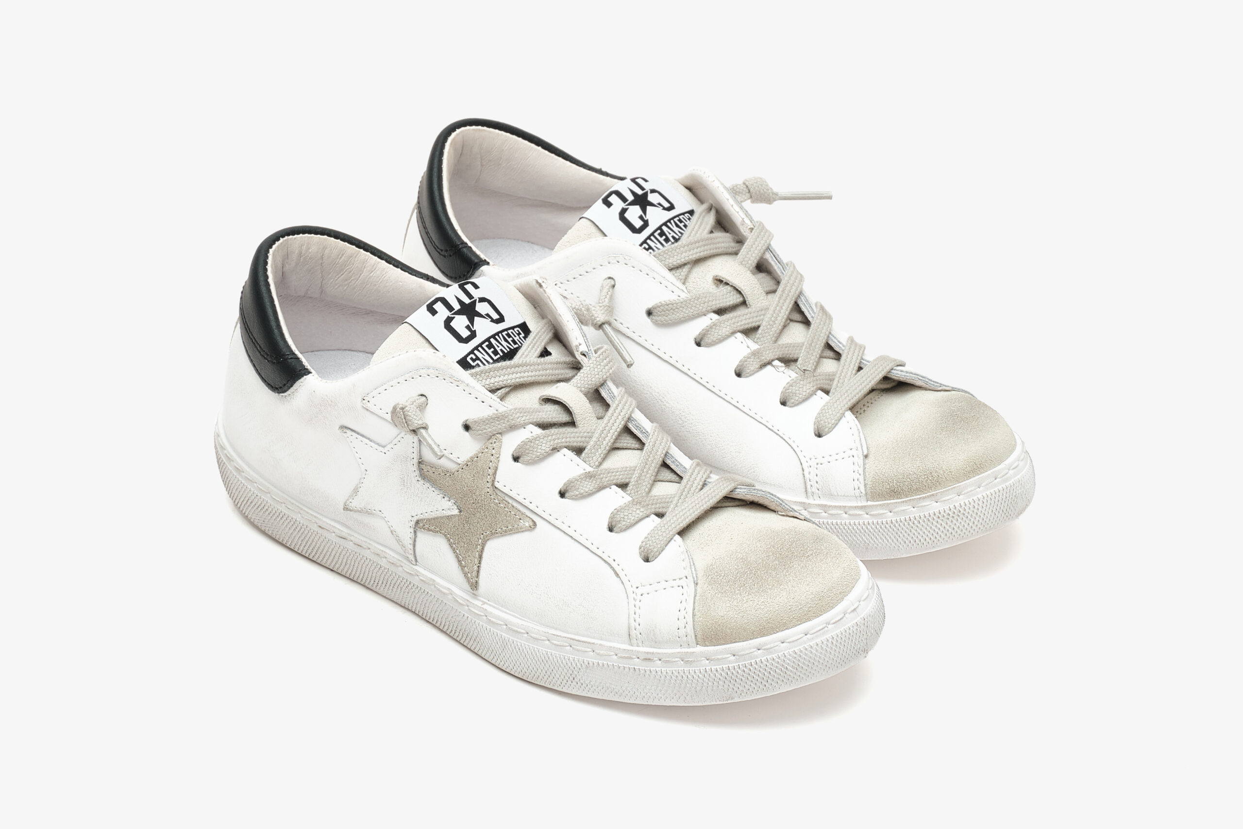 Alternative view of 2 STAR SNEAKER LOW IN PELLE BIANCA CON DETTAGLI NERO/BEIGE - EFFETTO "USED"