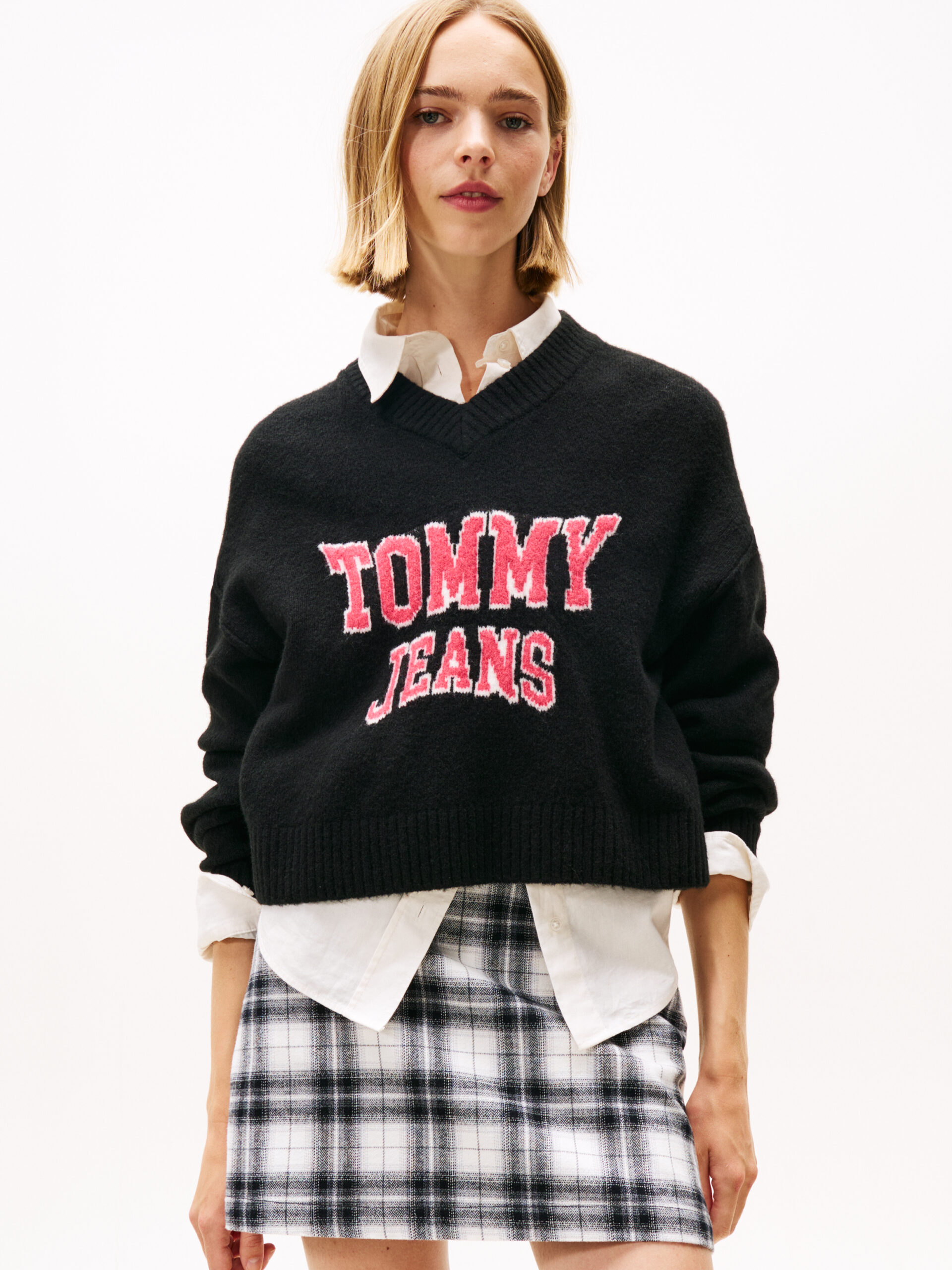 TOMMY JEANS PULLOVER VARSITY CON LANA E SCOLLATURA A V